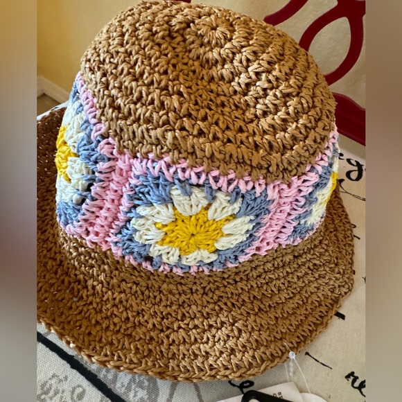 David and Young Granny Square Packable and Size Adjustable Straw Hat NWT - Picture 5 of 5